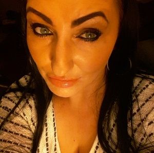 Meet your Posher, Aleeta